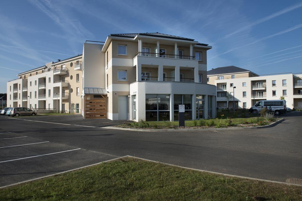 Domitys Le Chant Des Lavandieres Vernouillet  Exterior foto